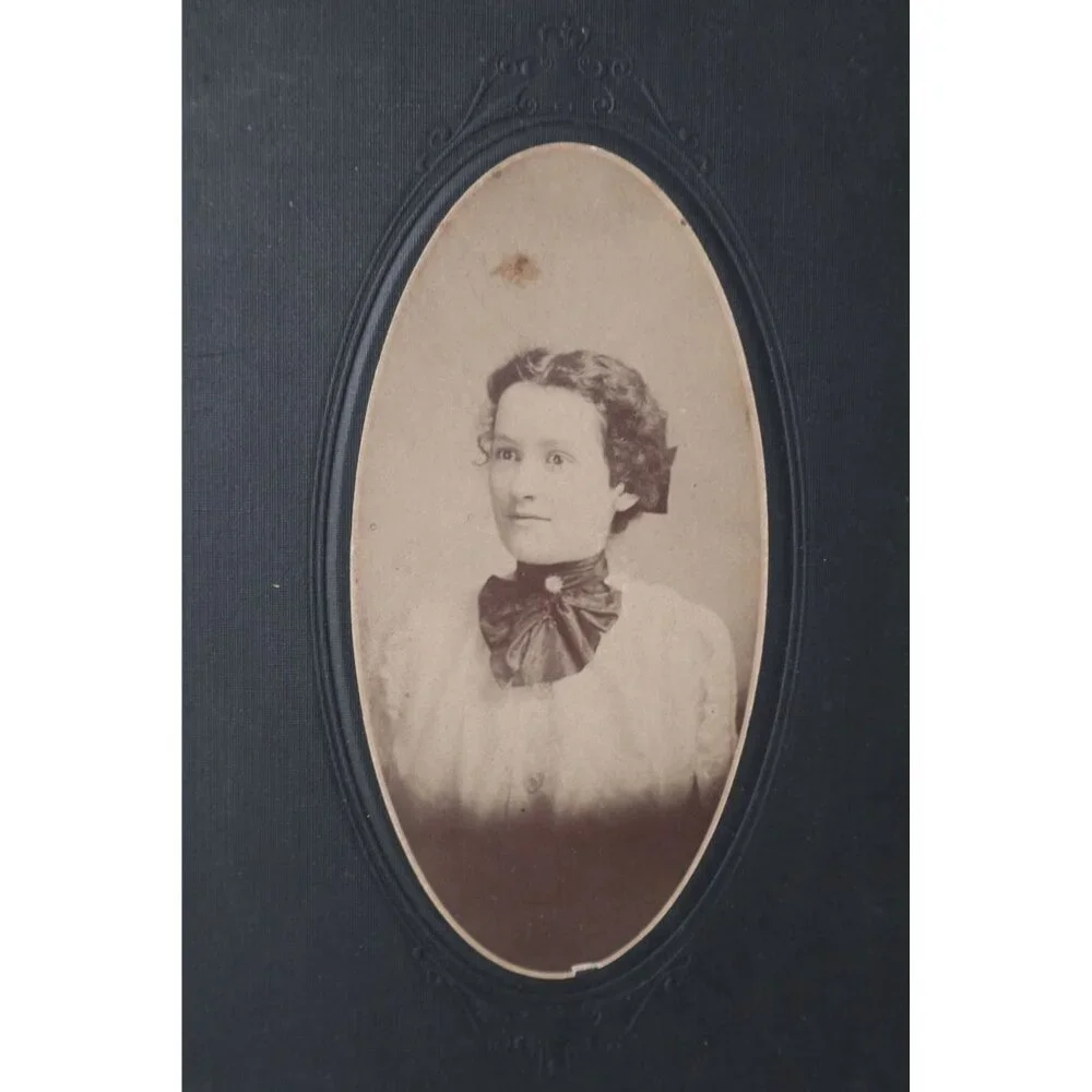 5 Victorian Photographs on Board Man Woman Portrait Vintage Black White Picture - Picture 6 of 6